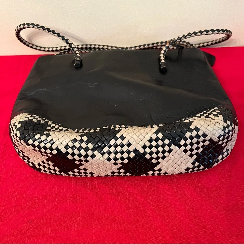 Vintage Etienne Aigner Black White Leather Handbag - Picture 10 of 10
